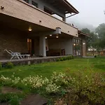 The Reddoorshouse Villa Solishta