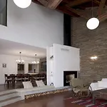 The Reddoorshouse Villa