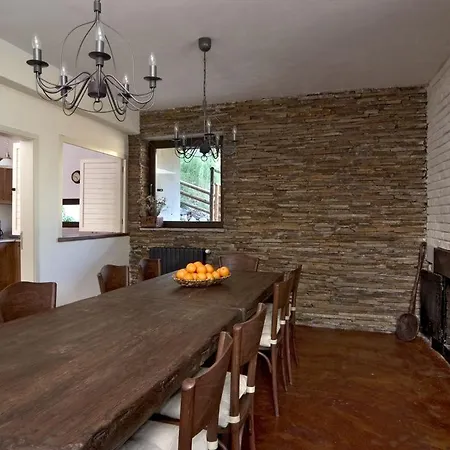 The Reddoorshouse Villa