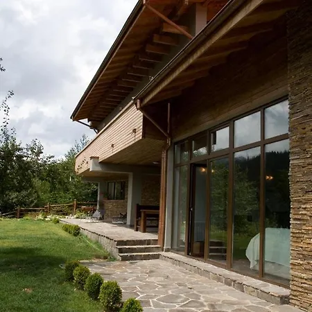 The Reddoorshouse Villa Solishta