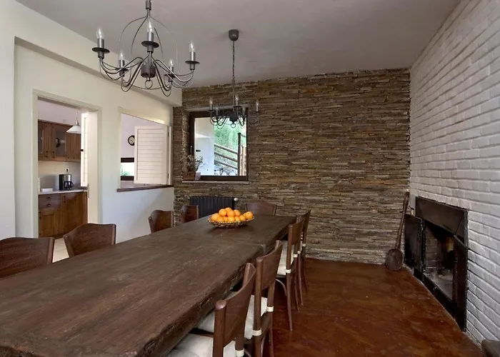 The Reddoorshouse Villa