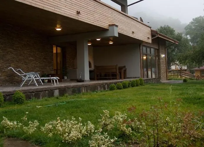 The Reddoorshouse Villa Solishta