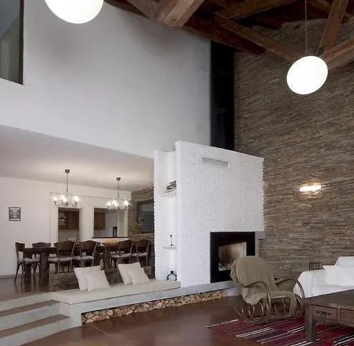 The Reddoorshouse Villa